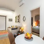 Vic House By In 아파트 *